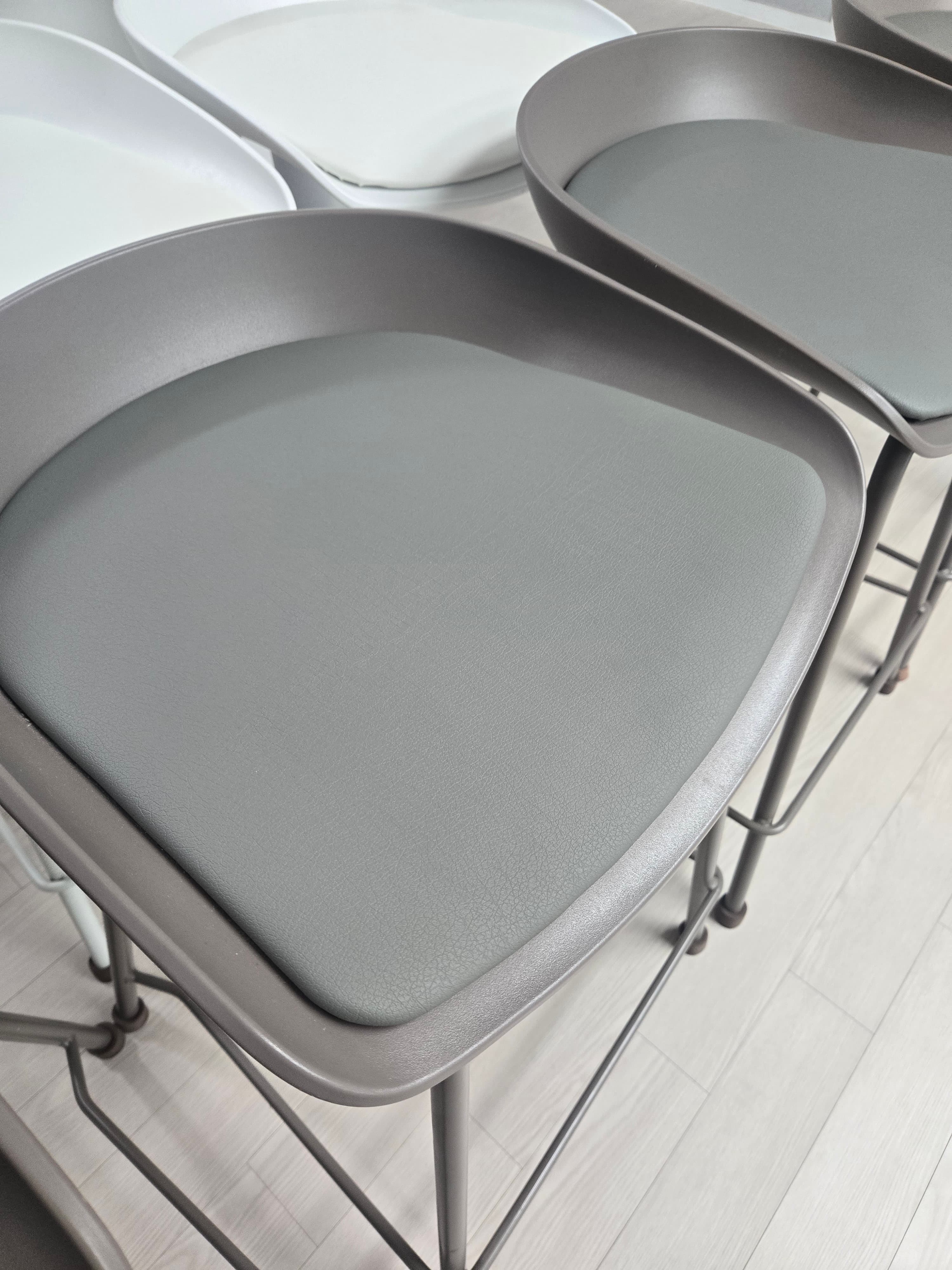 식탁의자 가죽 교체 후